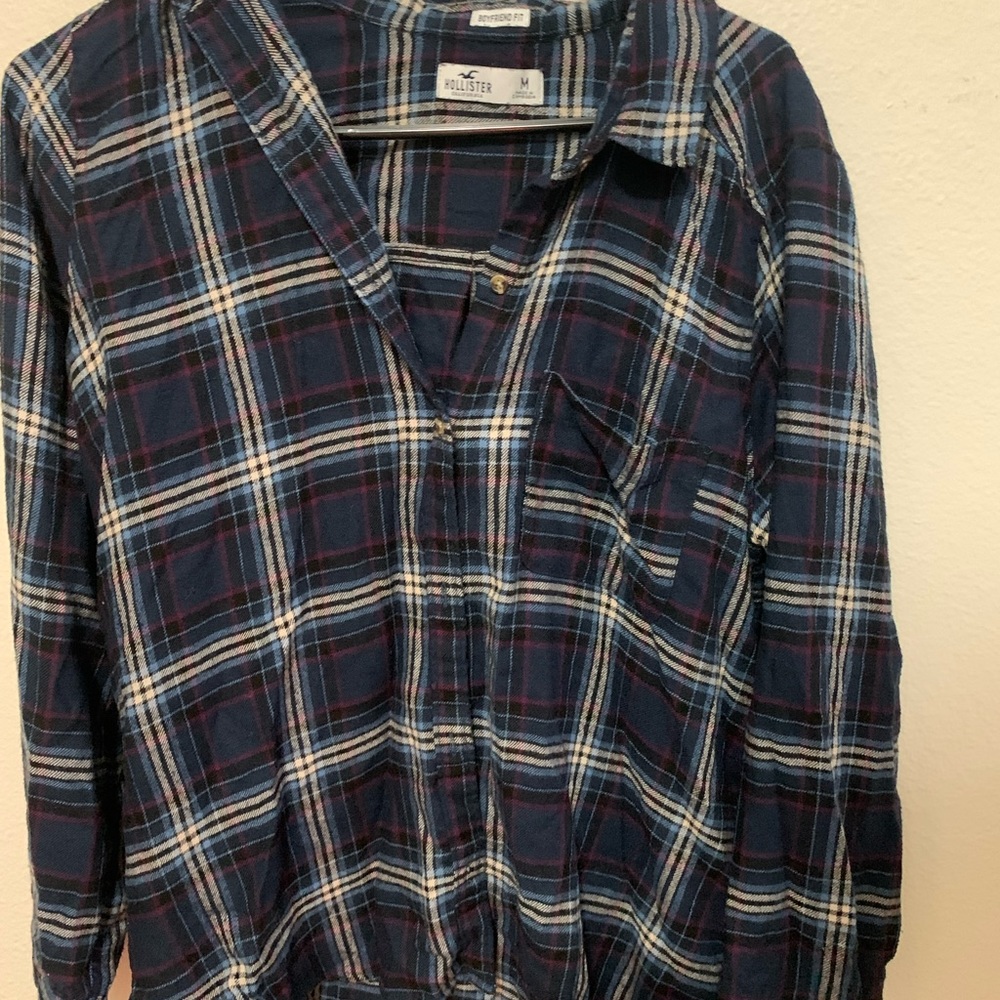 hollister navy blue flannel- m